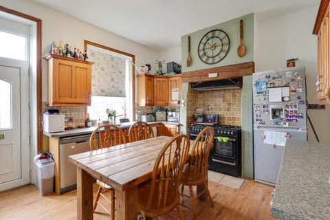 undefined, Lowergate, Huddersfield, West Yorkshire, HD3