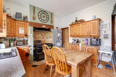 undefined, Lowergate, Huddersfield, West Yorkshire, HD3