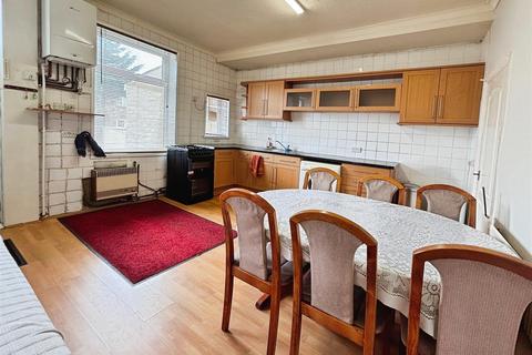 3 bedroom terraced house for sale, Parkside Road, Bradford BD5