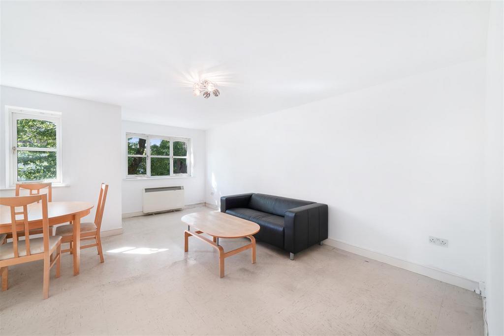 7 Norwood Close - 2ebh Xdyw ORU4x W5 LDNS9.jpg