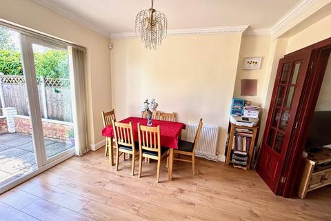4 bedroom semi-detached house for sale, Park Avenue, Egham, Surrey, TW20