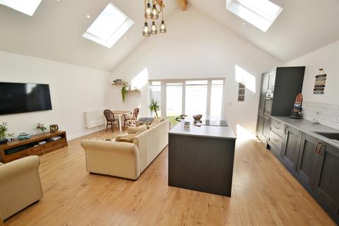 3 bedroom detached bungalow for sale, Creekmoor