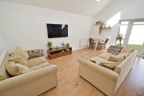 3 bedroom detached bungalow for sale, Creekmoor