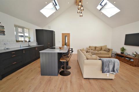 3 bedroom detached bungalow for sale, Creekmoor
