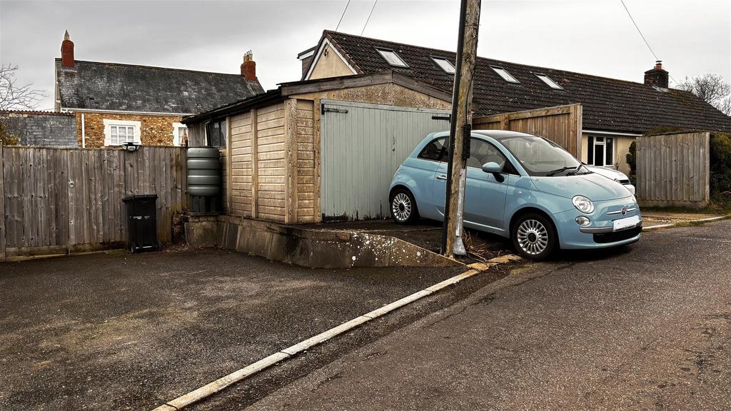 Parking and garage.JPG