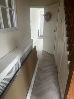 3 bedroom semi-detached house to rent, York Road, Redcar TS10