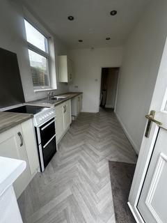 3 bedroom semi-detached house to rent, York Road, Redcar TS10