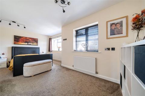 5 bedroom detached house for sale, Woodhall Park Avenue, Stanningley, Pudsey, West Yorkshire