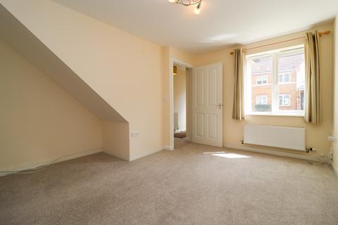 2 bedroom terraced house to rent, Garden Close, Glenfield, LE3