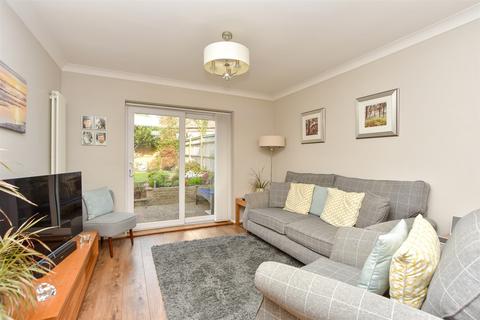 2 bedroom semi-detached bungalow for sale, Hopgarden Road, Tonbridge, Kent