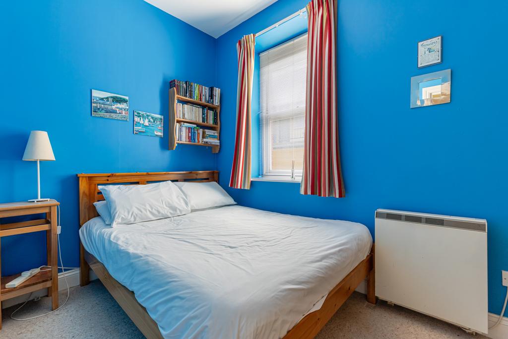 11 Bedroom 2 9 Raleigh Apartments - 250704