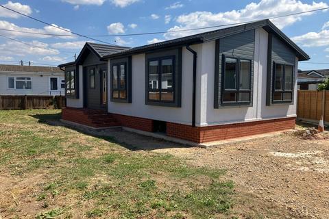 2 bedroom park home for sale, Staverton Cheltenham