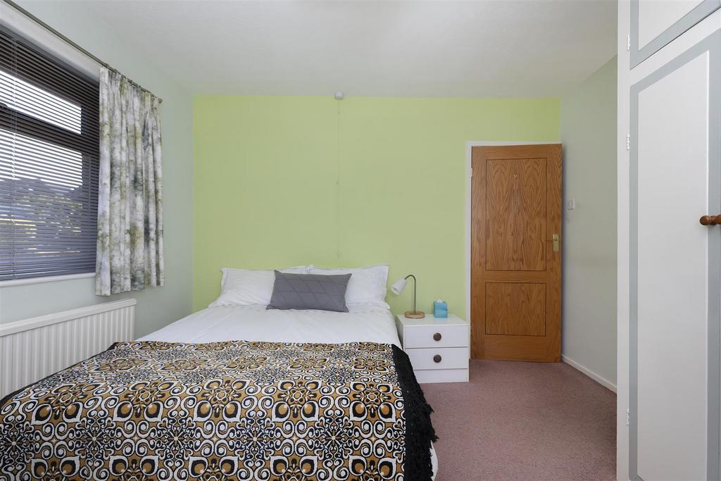 Bramleys Estate Agents - Lydgate Drive - Lepton (1