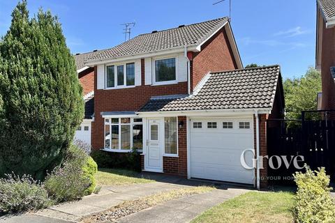 3 bedroom link detached house for sale