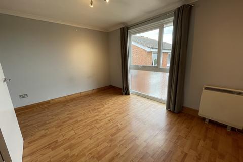 1 bedroom flat to rent, Hogarth Court, Rembrandt Grove, Chelmsford, Essex, CM1