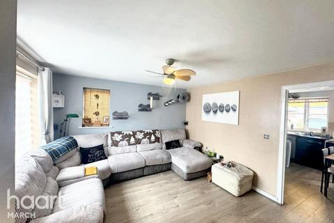 3 bedroom semi-detached house for sale, Lake Close, March