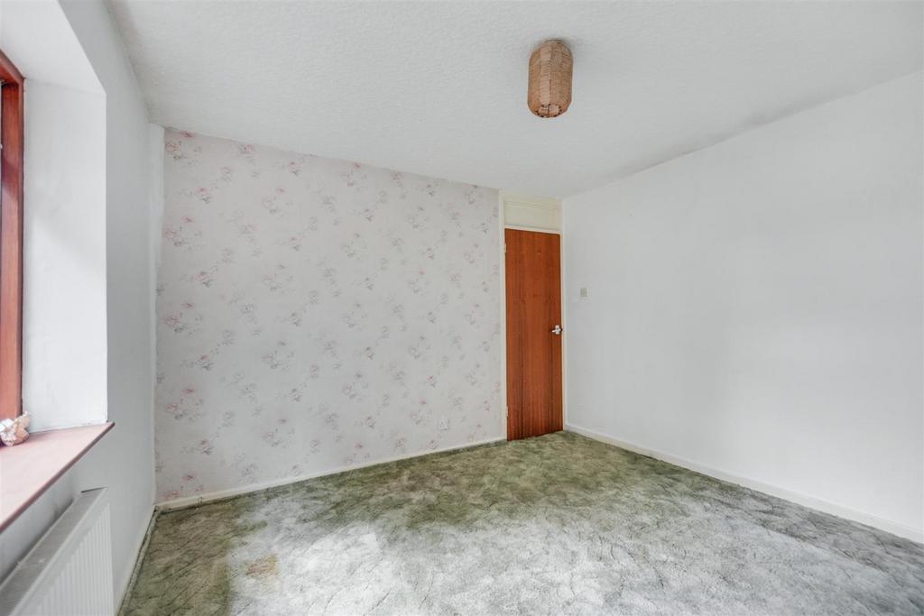 Bedroom 1 2.jpeg
