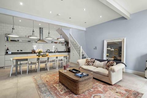 undefined, Devonport Mews, London, W12