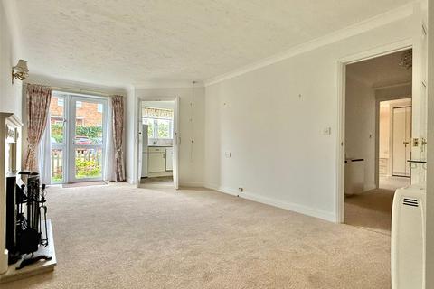 2 bedroom apartment for sale, Sea Road, Milford on Sea, Lymington, Hampshire, SO41
