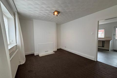 2 bedroom semi-detached house to rent, Wike Road, Barnsley