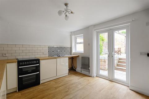 2 bedroom end of terrace house to rent, Kyme Street, York