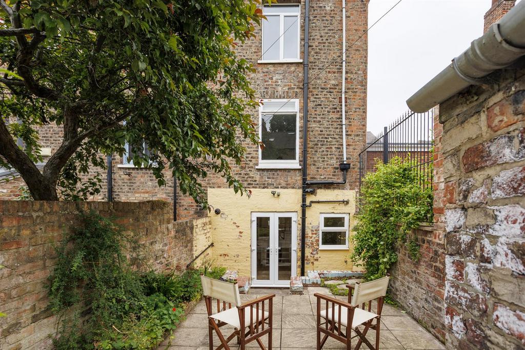 18 Kyme Street  4.jpg