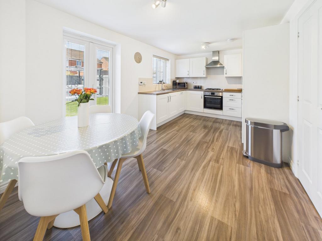 Kitchen/D Room