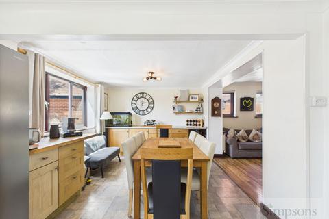 3 bedroom chalet for sale, The Green, Wantage OX12