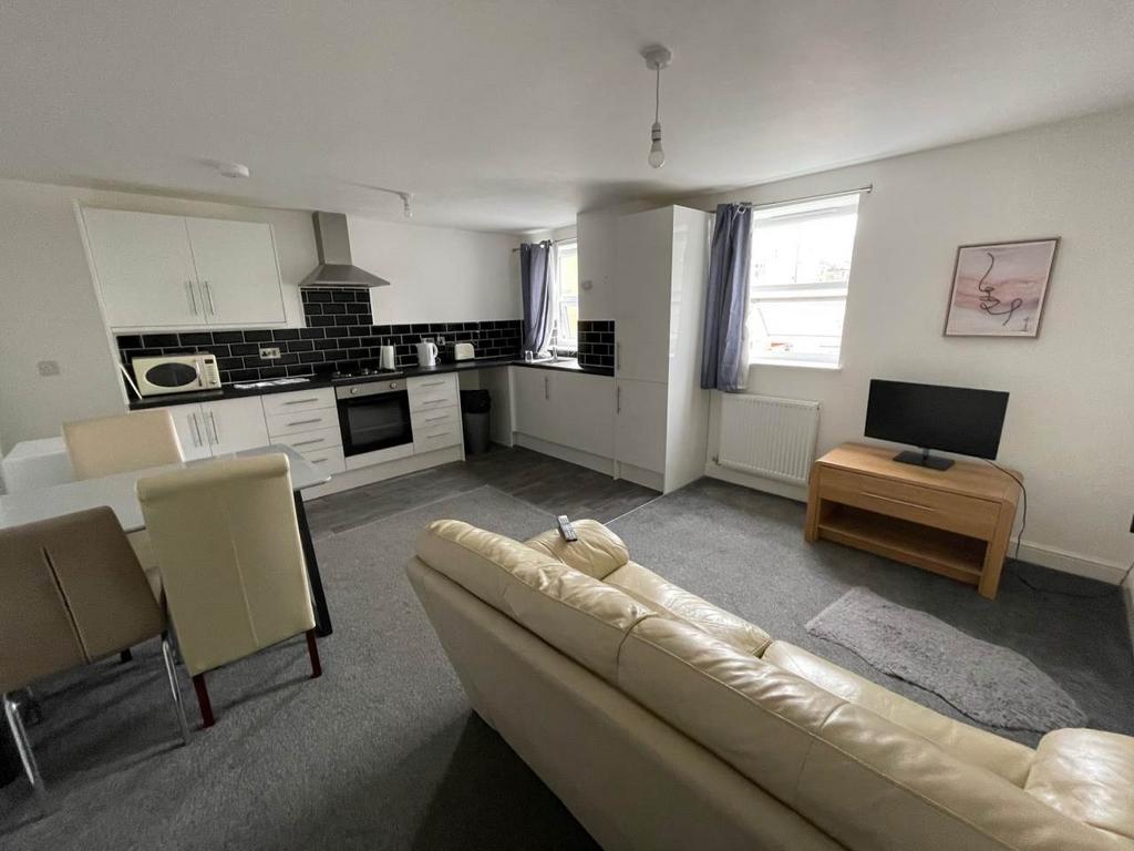 St james st 36 flat