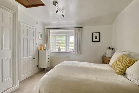 2 bedroom cottage for sale, Boarshurst, Greenfield OL3