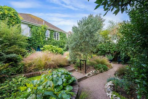 2 bedroom bungalow for sale, Westfield Avenue North, Saltdean, BN2