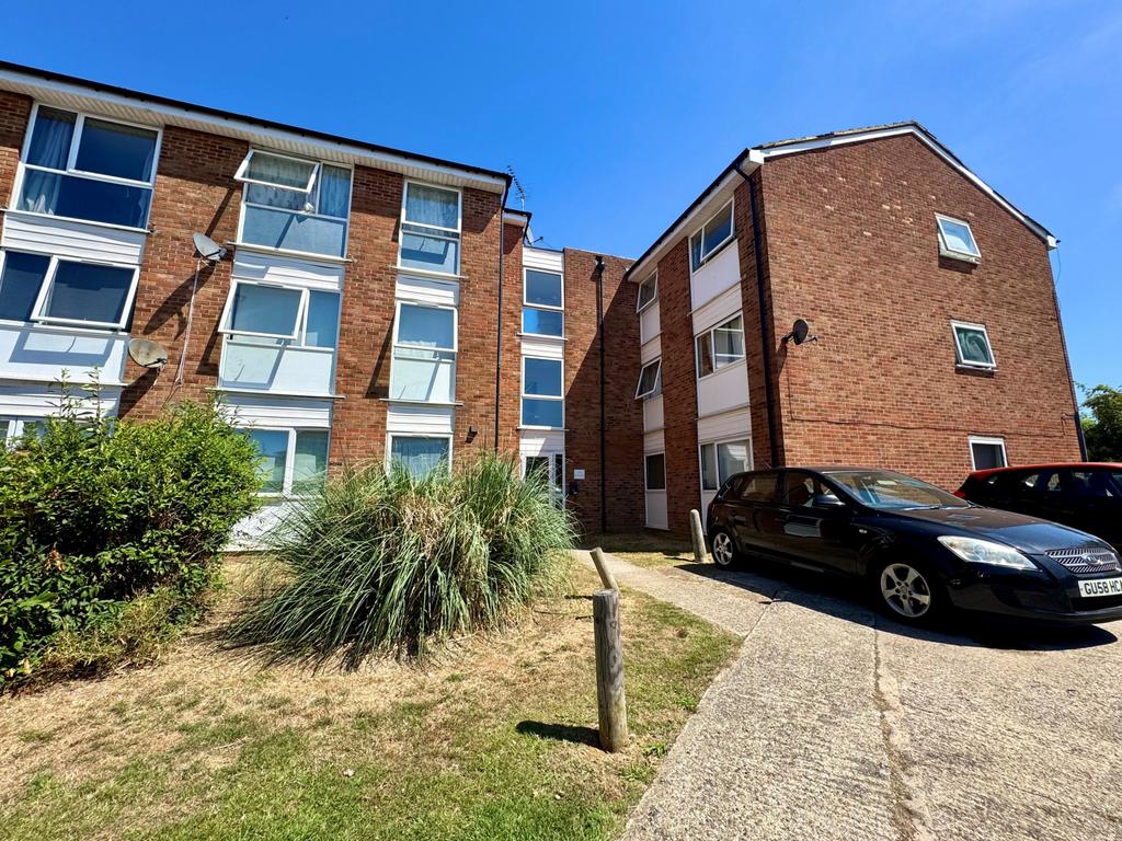 Cornflower Drive, Chelmsford, Essex, CM1 6 XZ