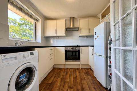 2 bedroom flat to rent, Cornflower Drive, Chelmsford, Essex, CM1