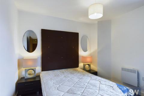 1 bedroom apartment to rent, The Skyline, St. Peters Street, Leeds