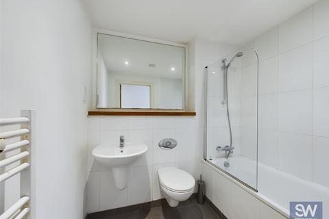 1 bedroom apartment to rent, The Skyline, St. Peters Street, Leeds