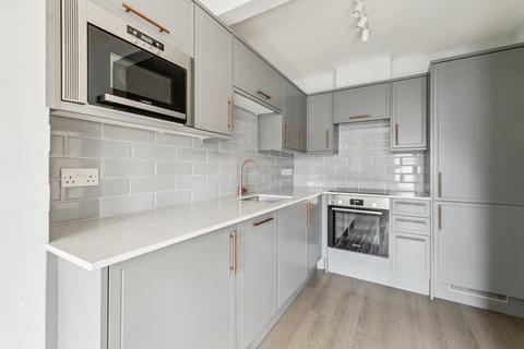 1 bedroom flat for sale, Upper Richmond Road, London