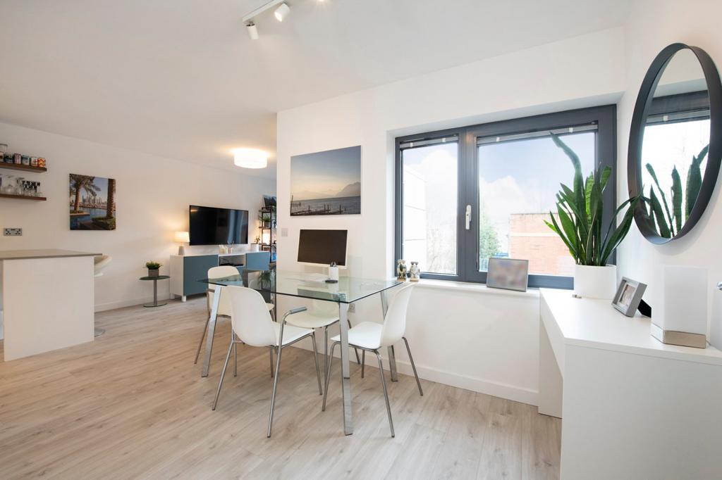 Kitchen/Dining