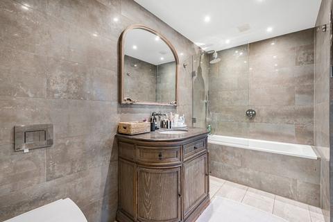 3 bedroom flat for sale, Princes Gate, Knightsbridge