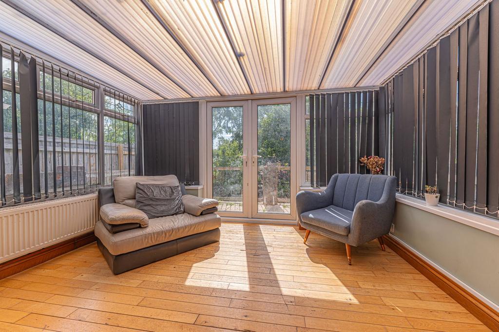 Kitchen/Sun Room