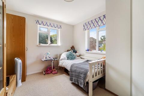 1 Yewlands Close, Banstead, SM7 3DB
