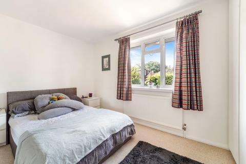 1 Yewlands Close, Banstead, SM7 3DB