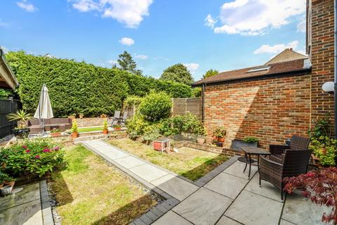 undefined, Yewlands Close, Banstead