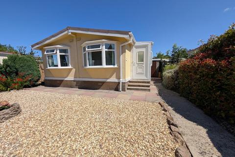 1 bedroom chalet for sale, Old Gloucester Road, Alveston, Bristol