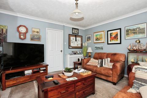 14 Deerhurst Way, Eye, Peterborough, PE6 7XD
