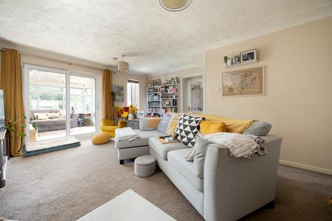 15 Foxglove Drive, Trowbridge, BA14 7SQ