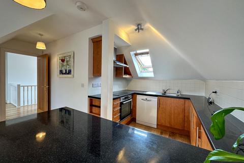 2 bedroom flat to rent, Eynsham Road, Botley, Oxford, OX2