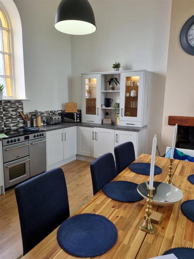 Kitchen 3.jpg