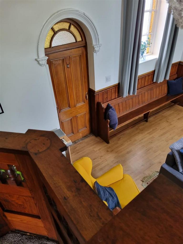 Lounge 5.jpg