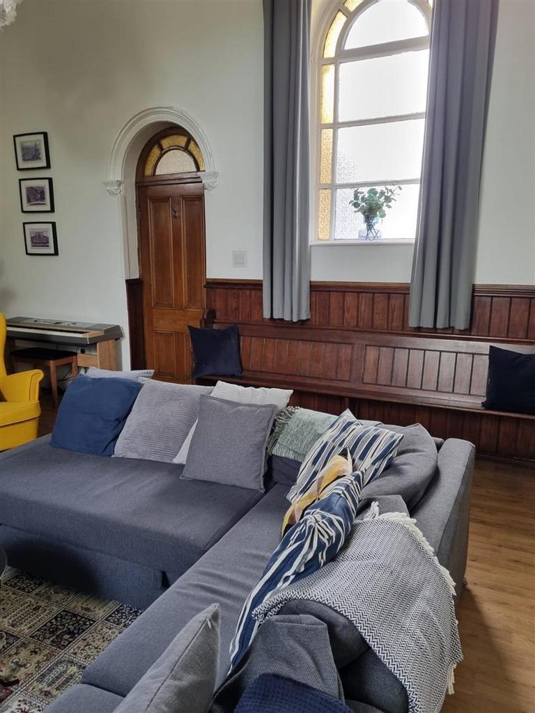 Lounge 7.jpg