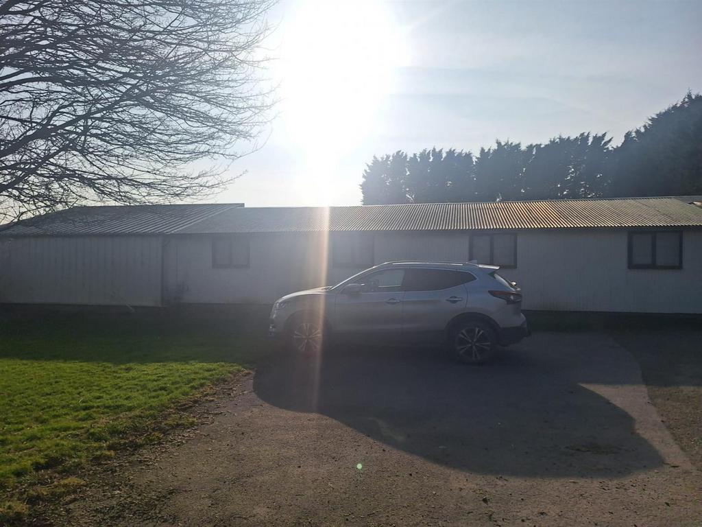Mill Farm, Halsham